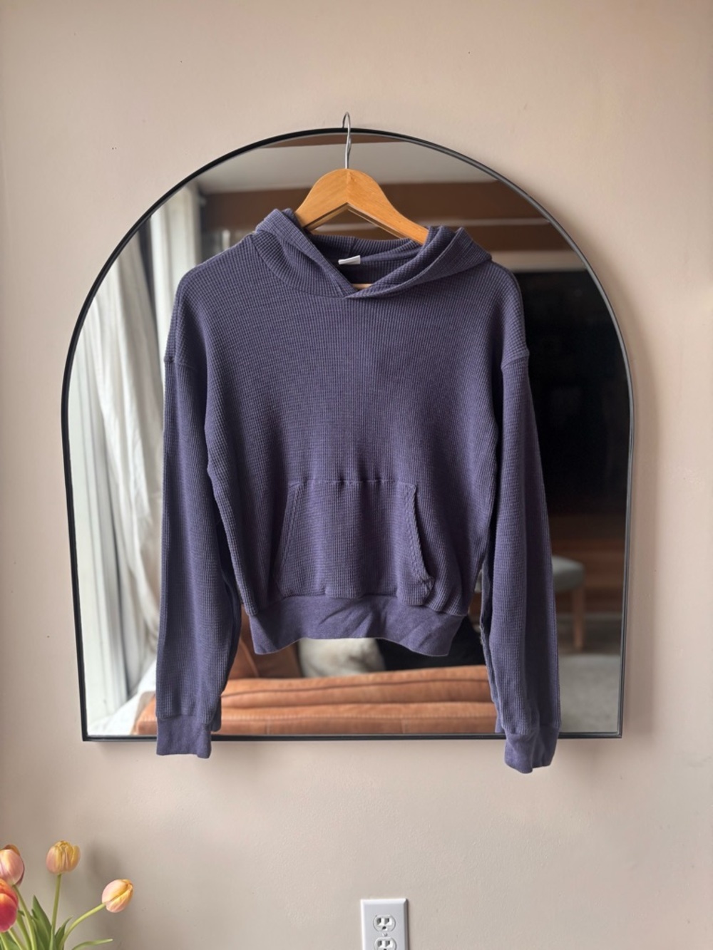 TNA | waffle hoodie | size small